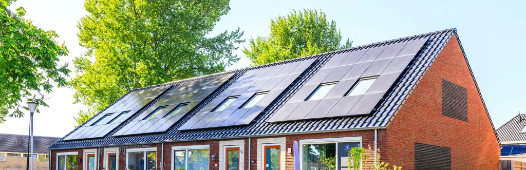 PV Module Performance Differences in High Temperatures