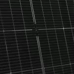 1/3-cut PV modules optimize current and heat flow distribution to maintain stable output under rooftop high-temperature and long-term operating conditions, achieving a balance of efficiency, reliability, and cost-effectiveness.