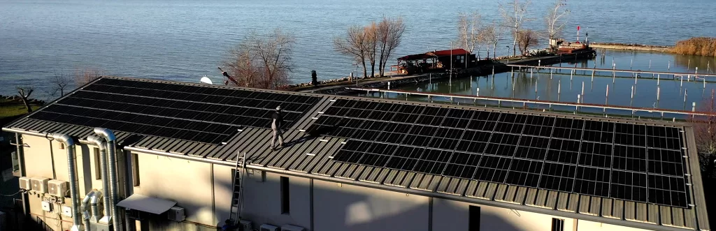 Which rooftop scenarios make 700W+ solar panels a risk?