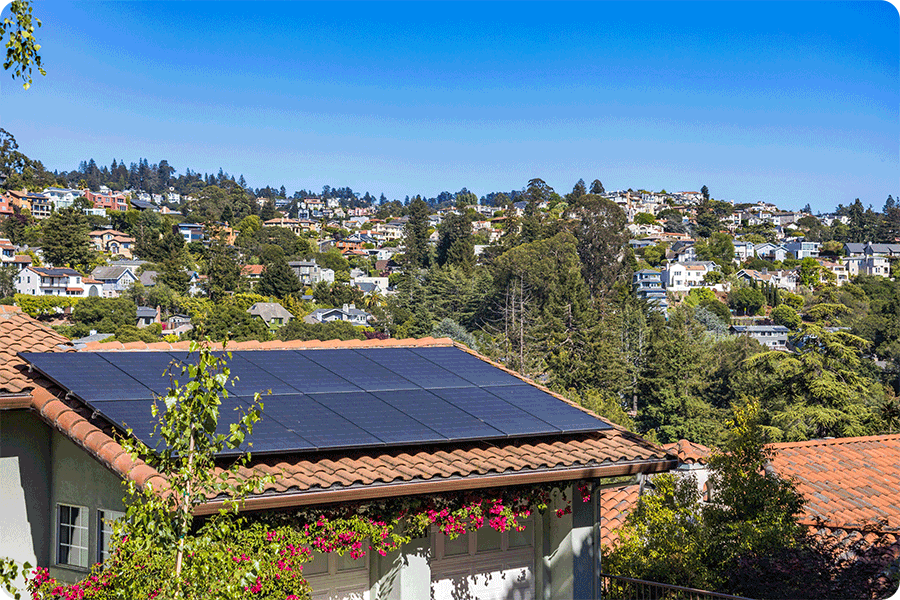 Increase in installable capacity using high-power-density modules on a limited roof area